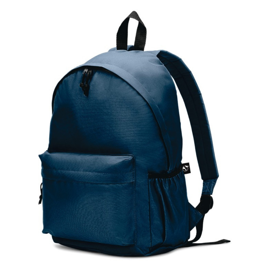 Mochila azul marinho de poliéster com bolso frontal e alças acolchoadas. Modelo resistente para notebook ou uso escolar, pronta para personalização.